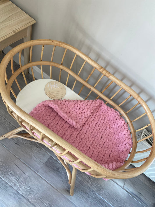 Handmade Chunky Knit Blanket - Pink